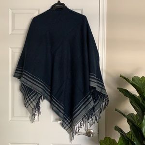 Uniqlo Women's Dark Blue Poncho / Multi Way Scarf, One Size